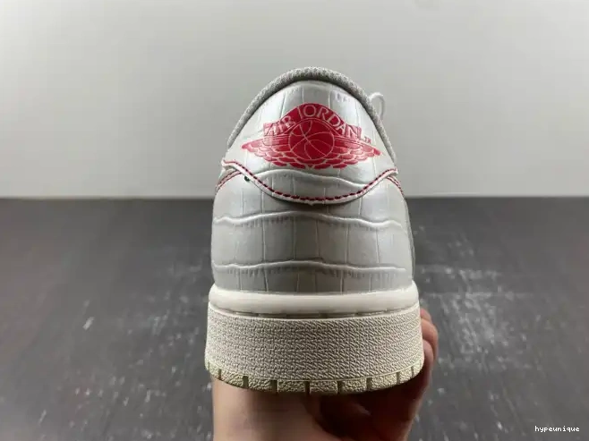 HYPE Jordan OG Low DM7866-601 Travis Scott x 1 Air 0421